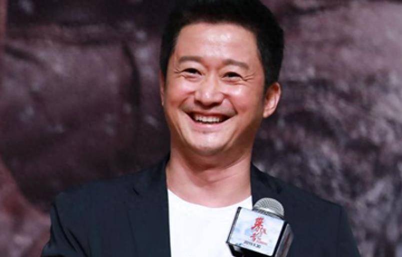 3亿,与黄晓明杨颖两人金额一致.