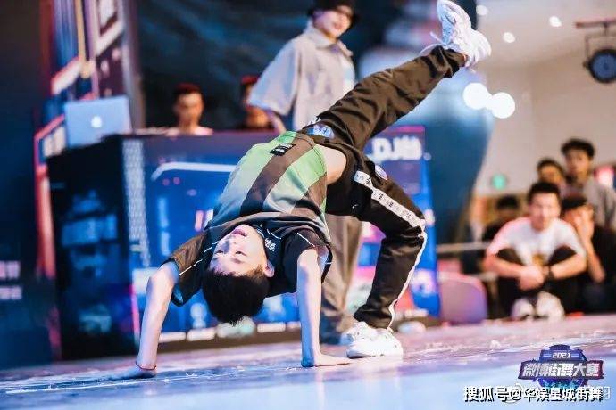 bboy薛羽:用3年,1000天夺冠,所有捷径,都是绕远路_比赛_街舞_孩子