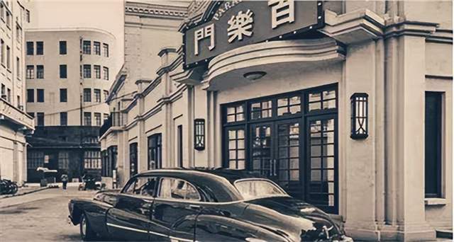 百乐门舞厅1927年,黎锦晖在上海创办中华歌舞专修学校,为社会输送了