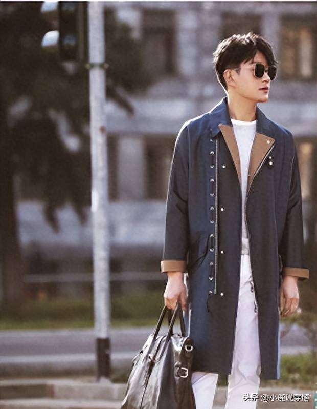 霍建华夫妇在外被偶遇!