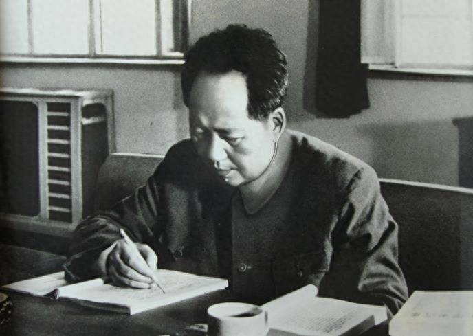1973年，毛主席对调八大军区的司令员是为什么？邓小平：主席厉害