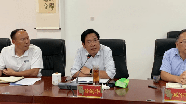 最后,张伟副校长总结发言,感谢两位专家前来临夏"传经送宝",也希望与