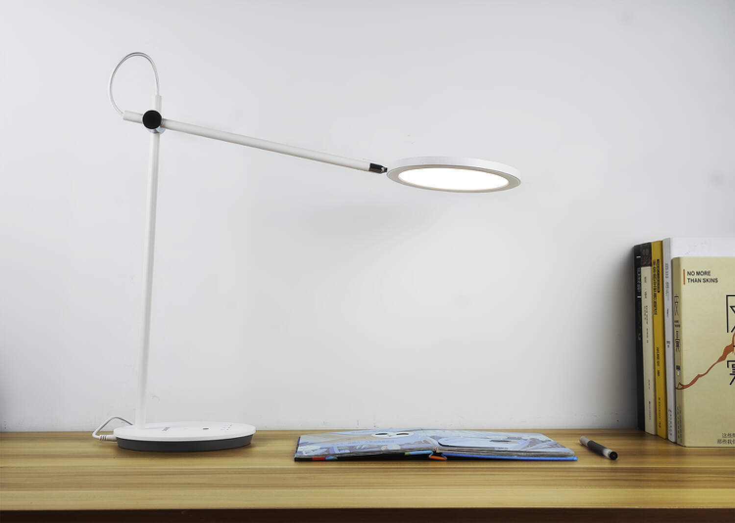 无眩光、无可视频闪,书客护眼灯L1体验,99.8%还原自然光