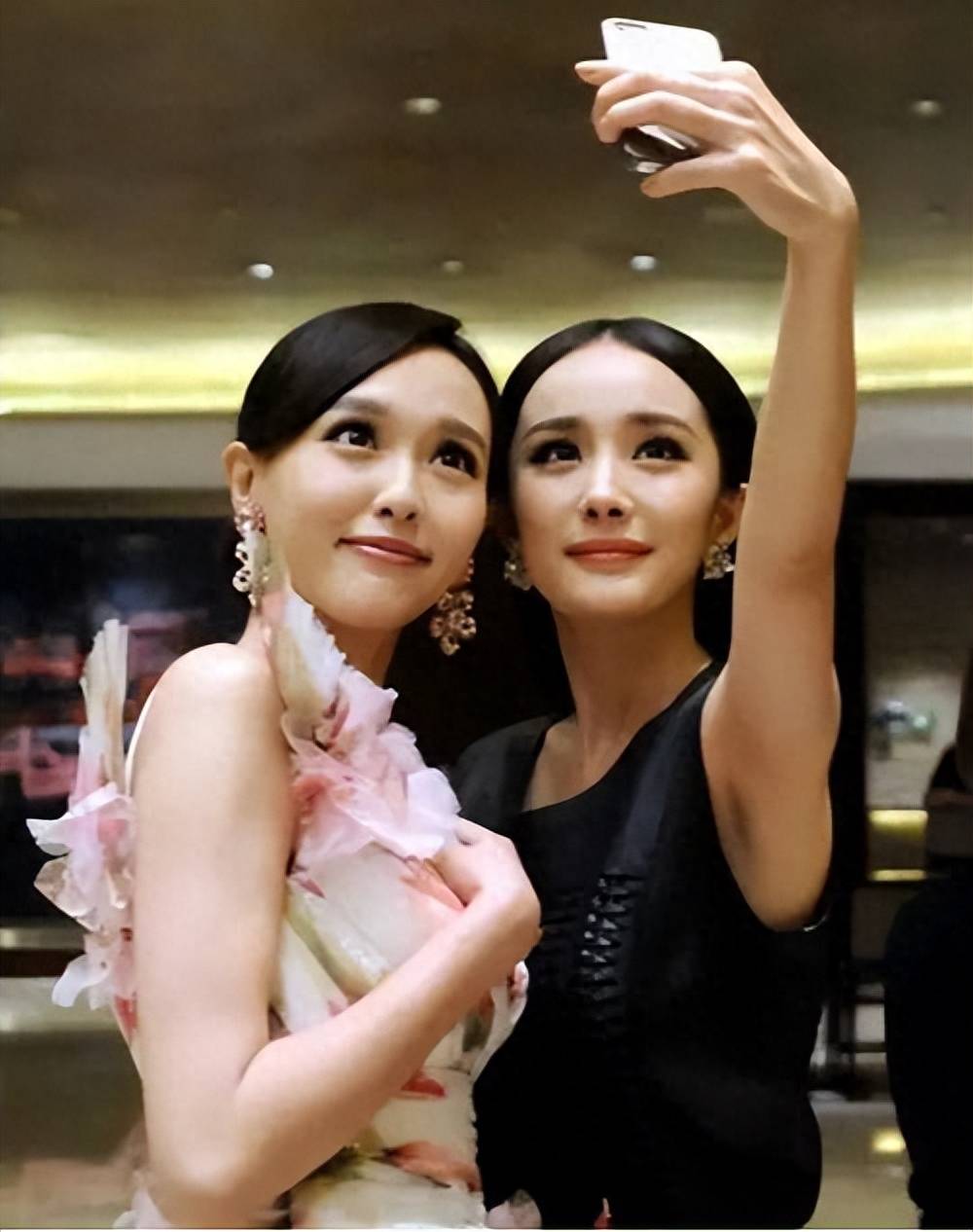 杨幂和刘诗诗共同庆生,唐嫣悄无动静,网友:女人的友情一言难尽_旅行