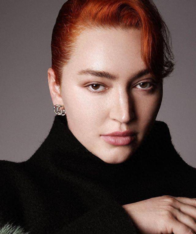 时尚明星 kellee moran 以其独特的魅力和勇敢的态度席卷了社交媒体和