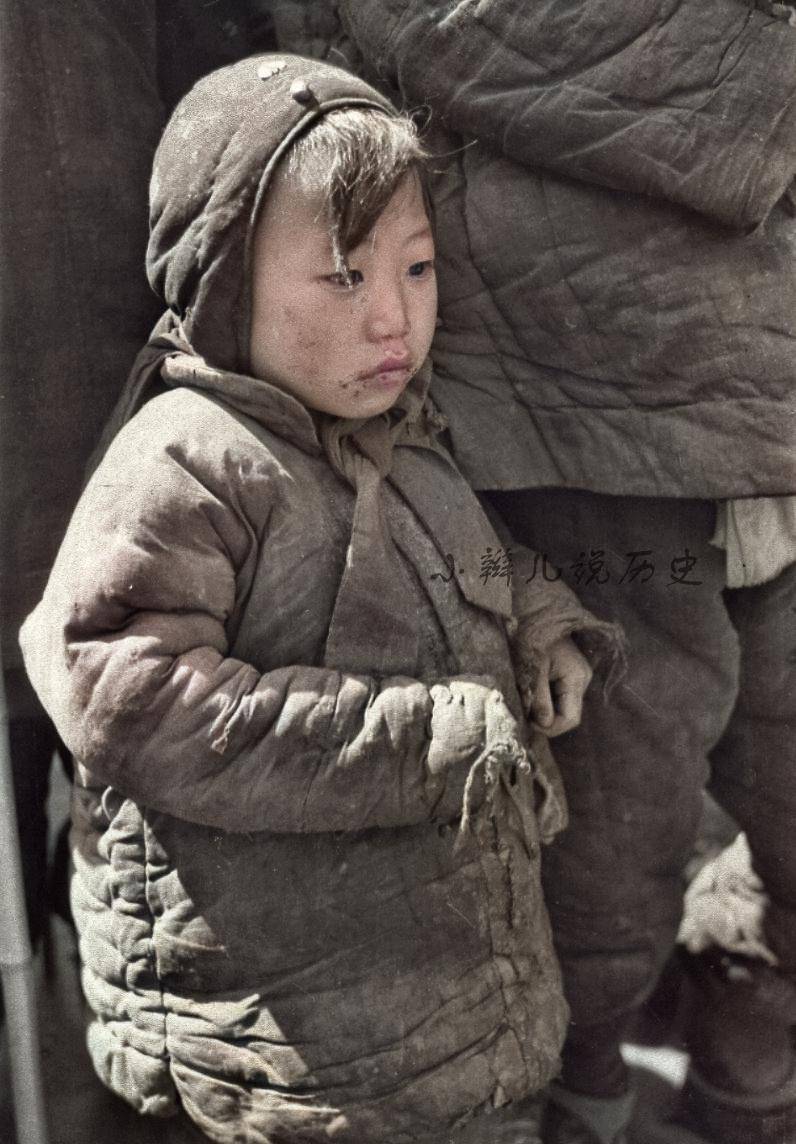 面对大饥荒,人们狠心"卖儿鬻女"并不是真的心狠,因为他们知道孩子跟着