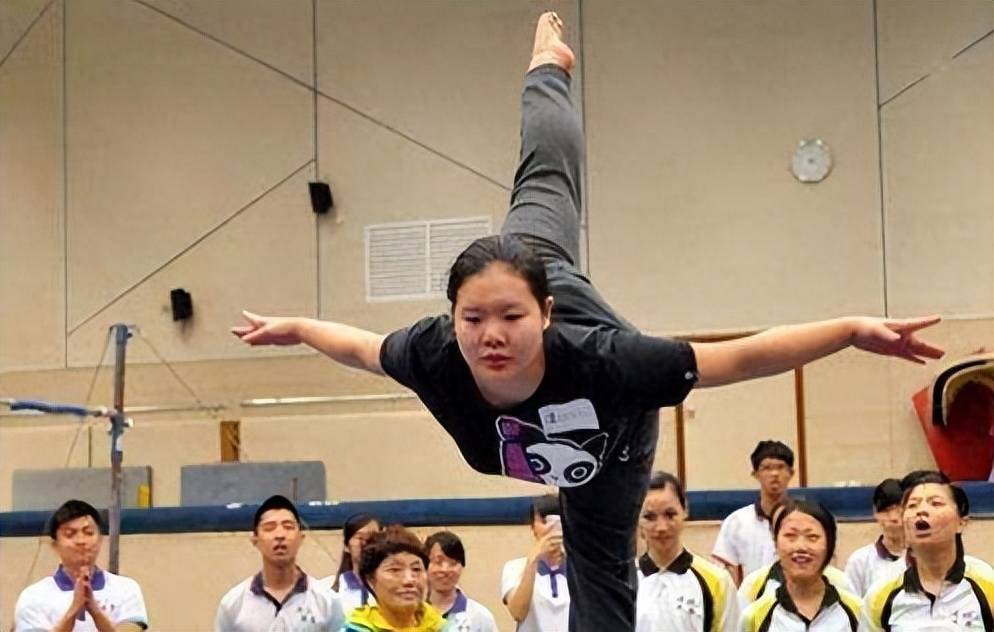 "体操女王"程菲:退役后体重胖到200斤,35岁任副教授仍是单身_教练