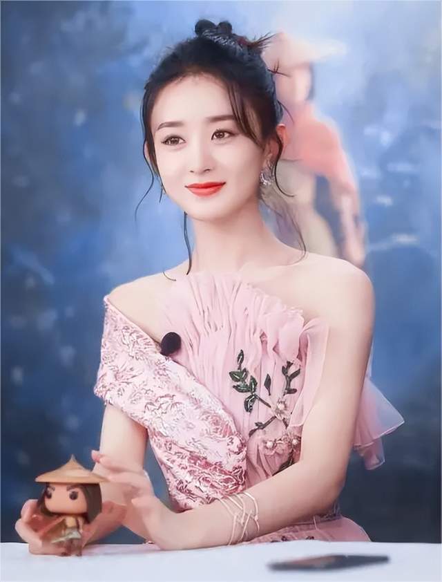 作为一个_角色_麦迪娜