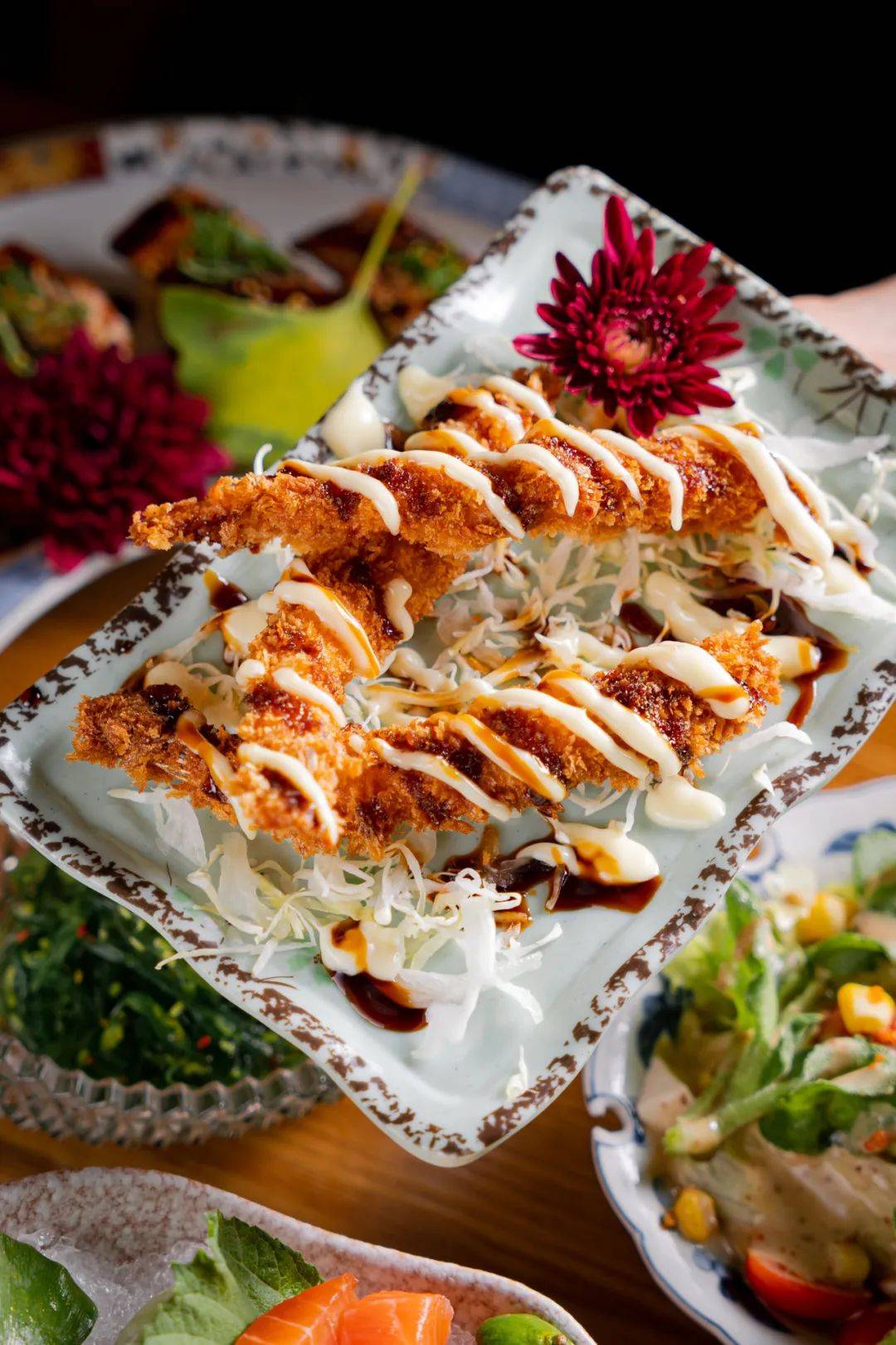 日剧同款「流心蛋包饭」,蓝鳍金枪鱼,甜虾刺身