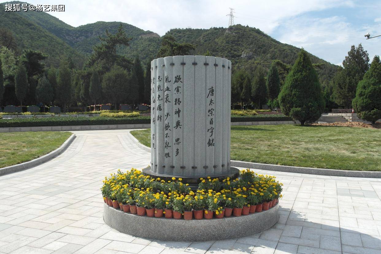 景观雕塑在陵园设计领域的独特艺术视角_人们_空间_意义