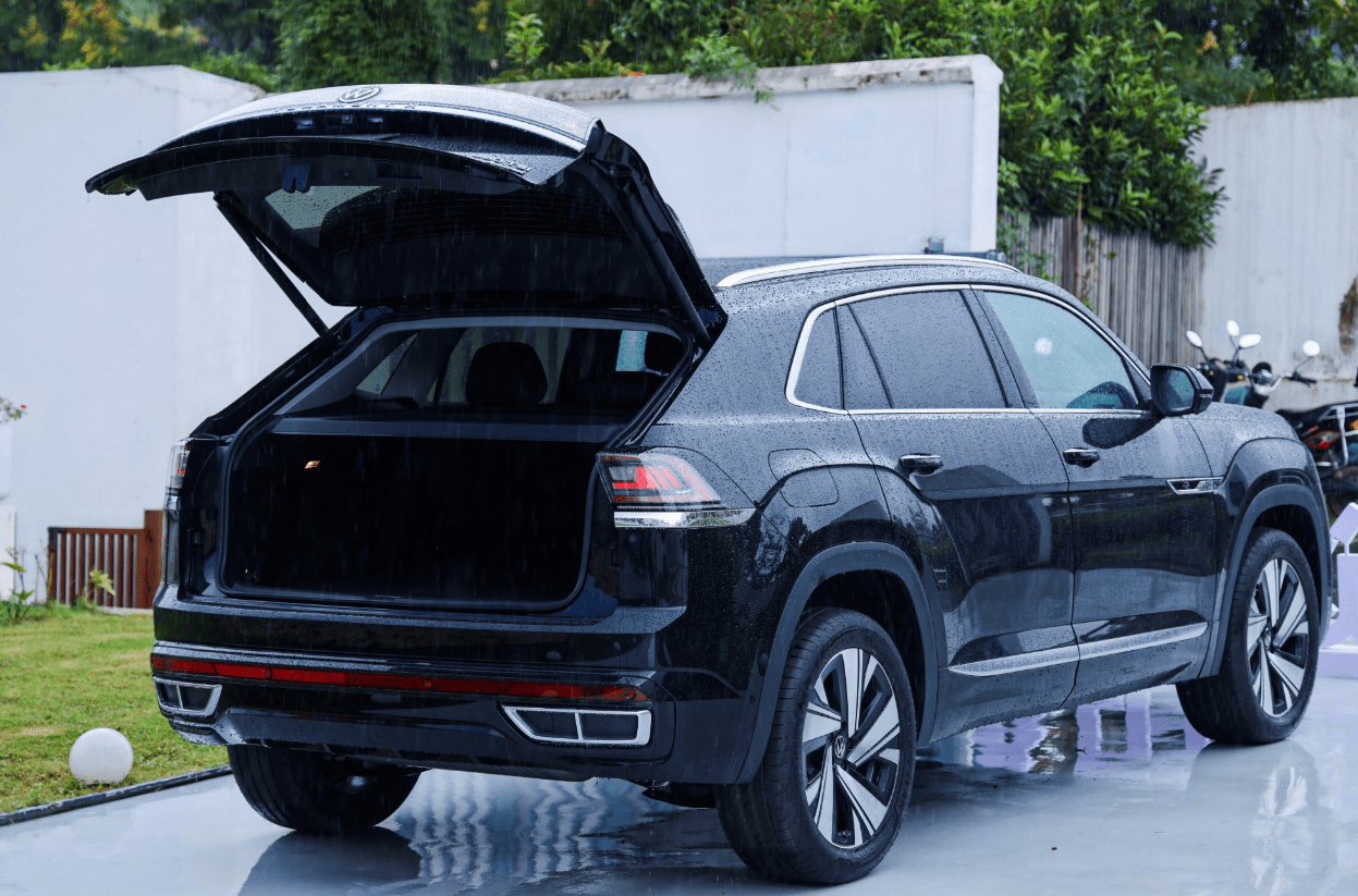 标配四驱的全尺寸豪华大五座SUV,试驾2024款大众途昂X_搜狐汽车_搜狐网