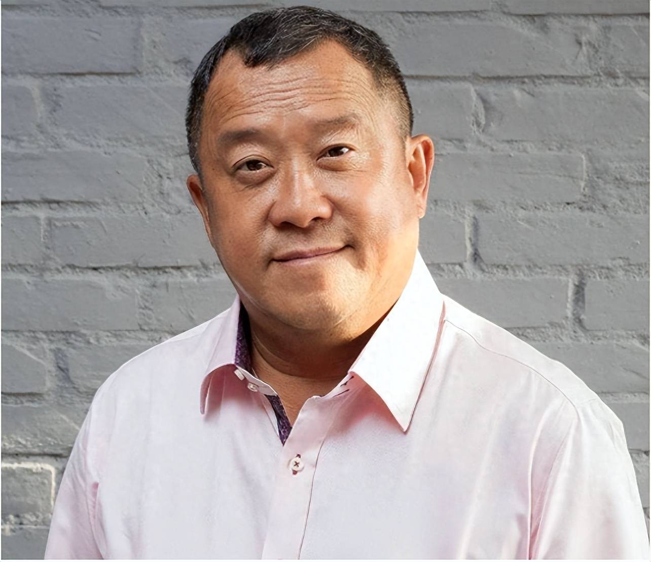 被曝出私生活混乱,与曾志伟关系一直是个谜_成为了_公众_女神