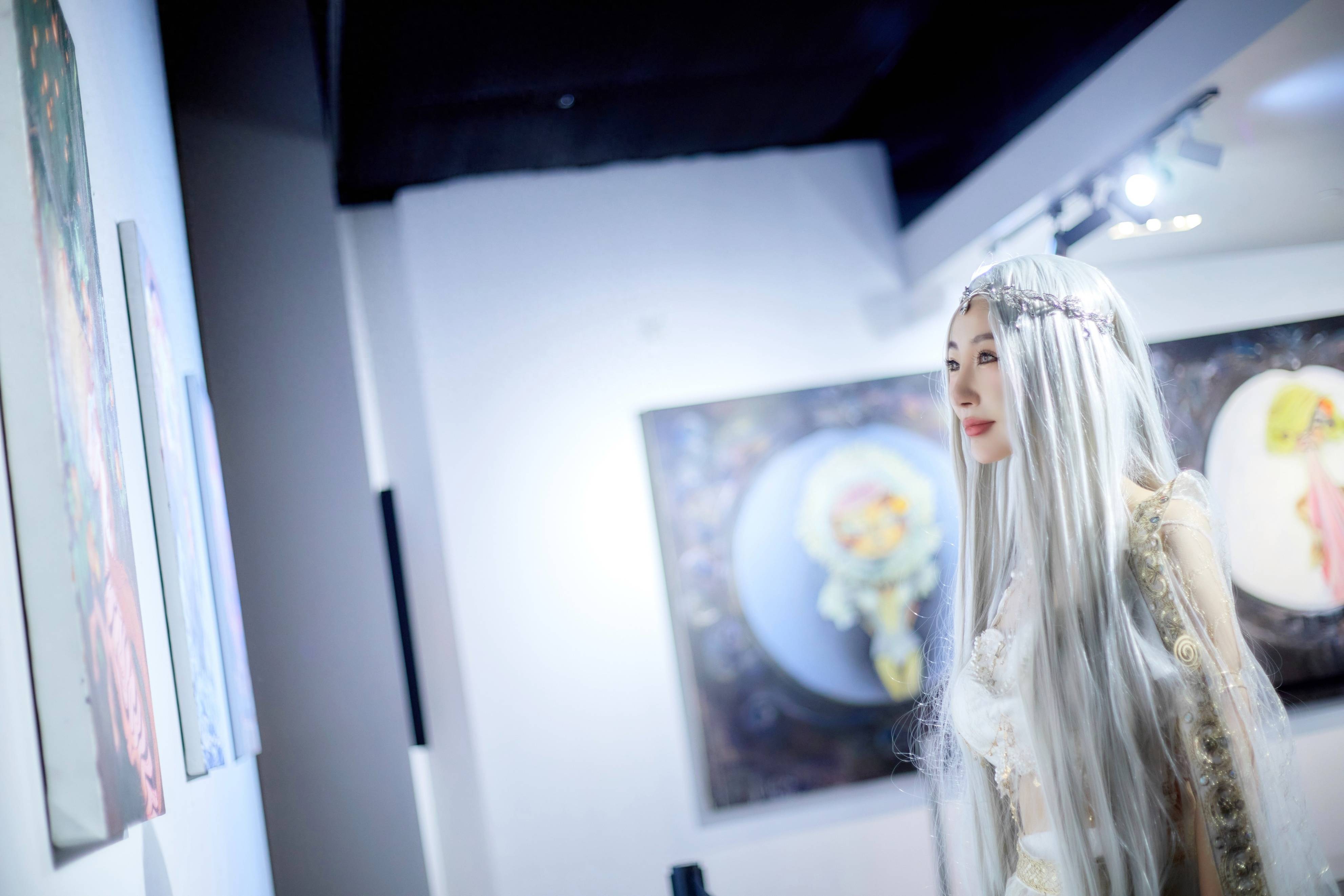 x不可替代"个展开幕 感受艺术与爱的不可替代_爱情_北京王府井_主题