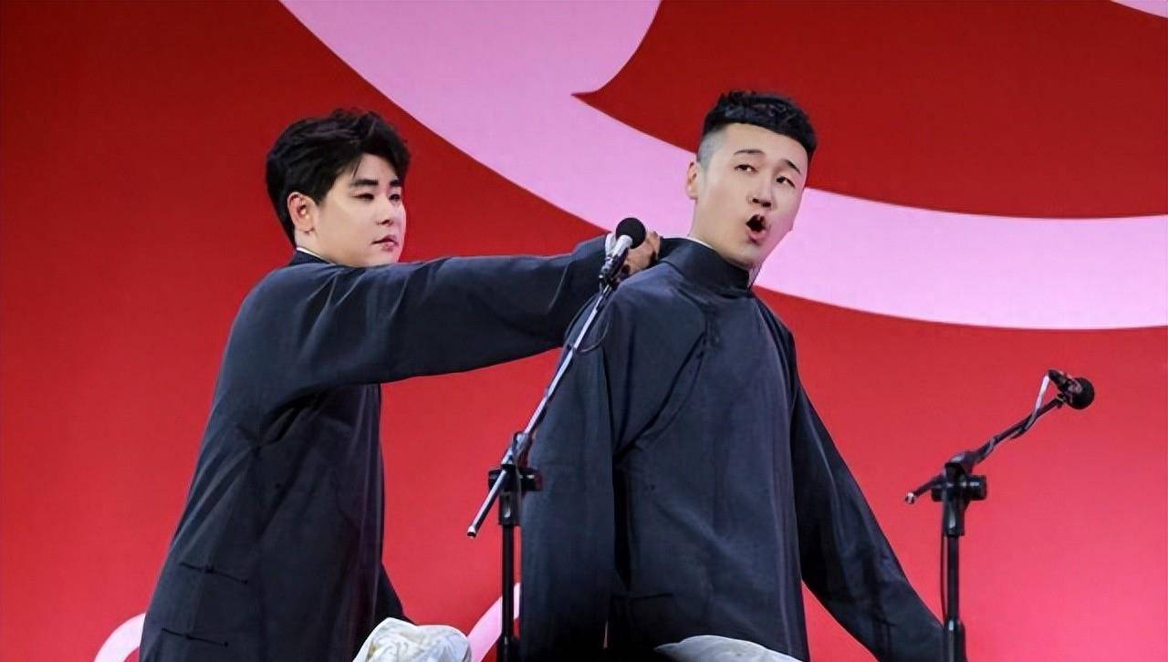 德云社杨九郎参演话剧,彩排照被晒出,九郎的大胡子造型真帅气_张云雷