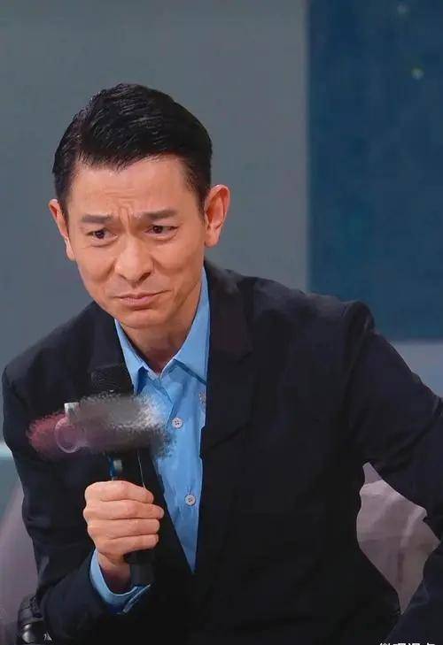 刘德华情商太高了,出镜前不对稿也就算了,面对难题还能对答如流_马东