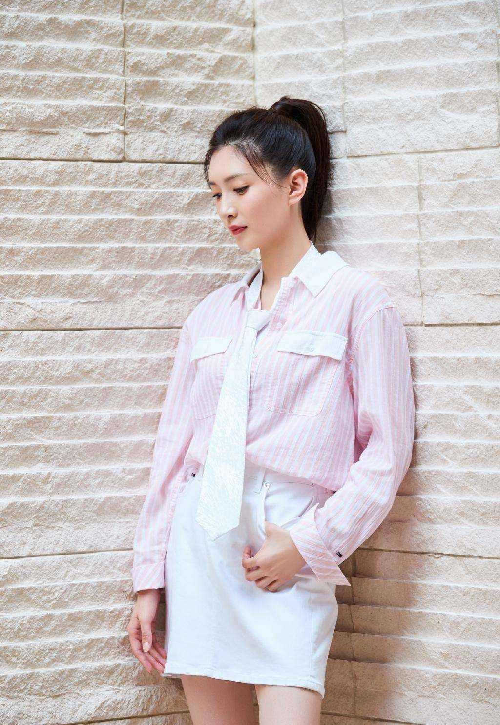 这5个百搭还时髦的发型,江疏影赵露思都在扎,简单几步就能拥有_马尾