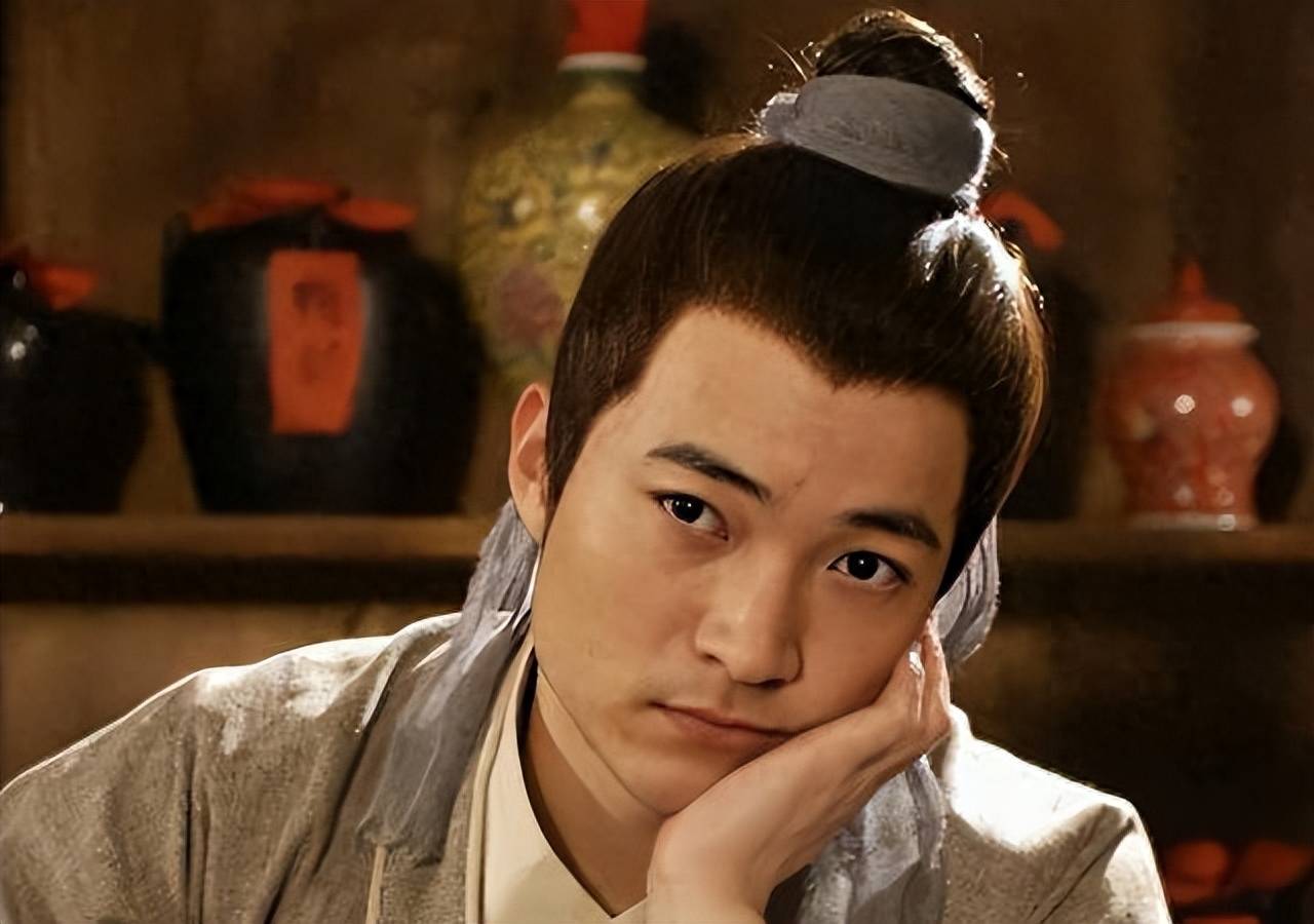 表面是正人君子,实则是流氓头子,家暴恶魔,这些男星太令人作呕_吴秀波