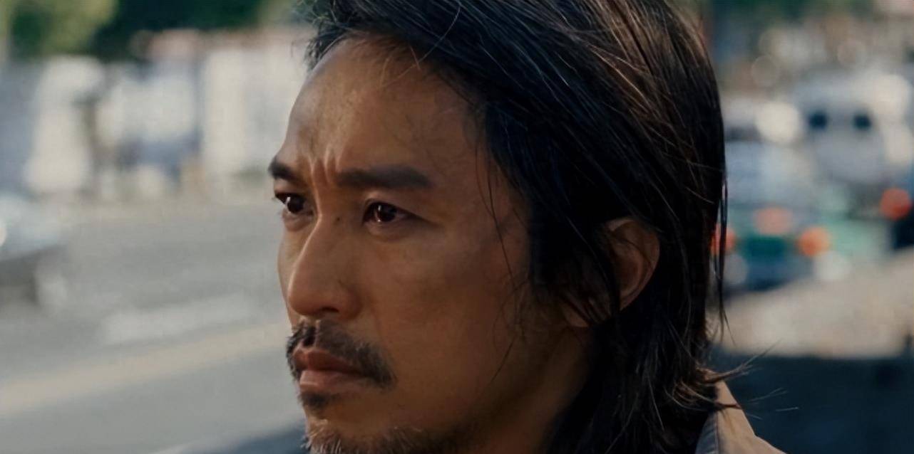 让星爷零片酬讨角色,"内娱教父"韩三平是何背景_周星驰_向华强_向家