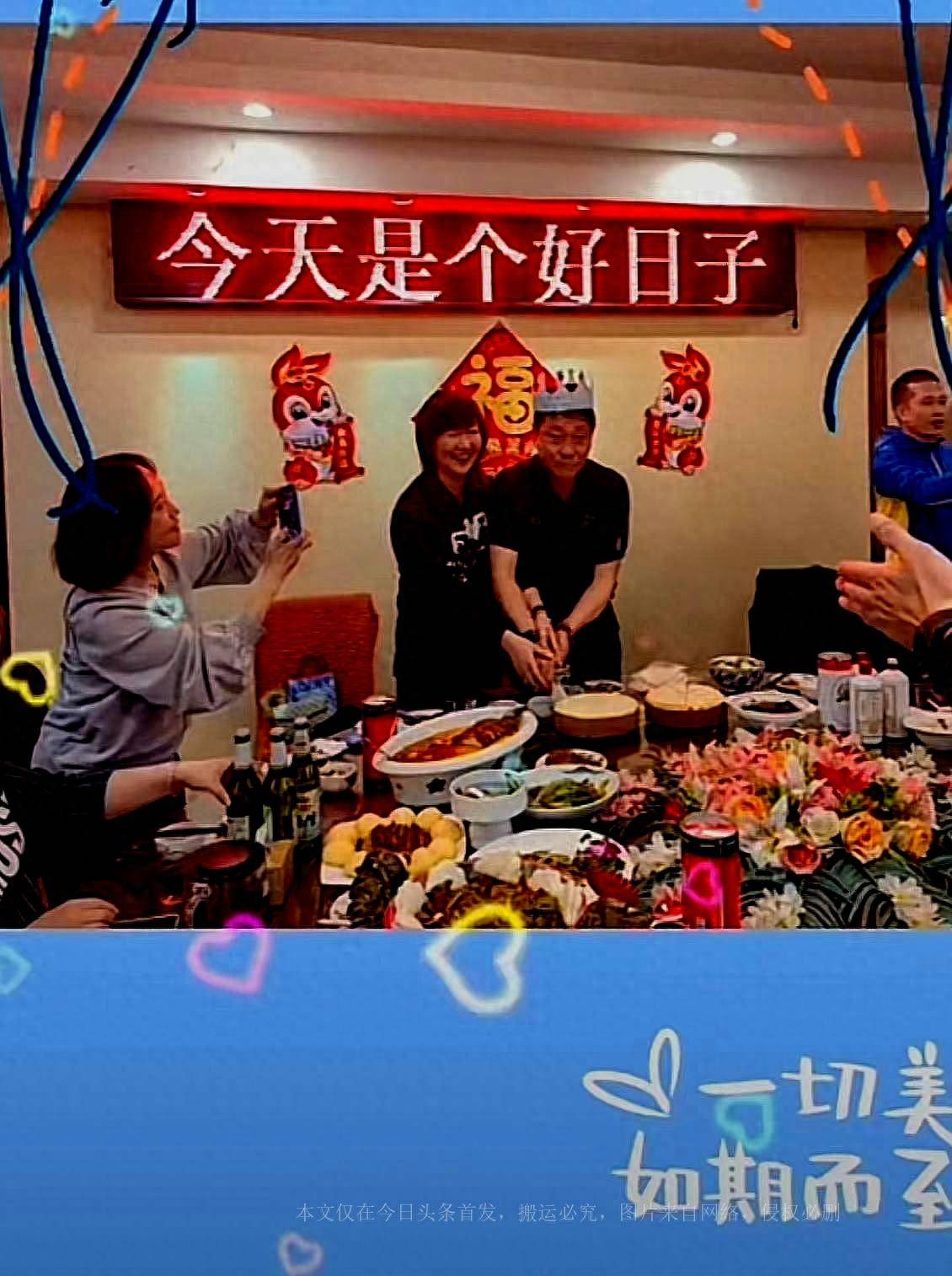 52岁高峰庆生晒全家福紧搂老婆秀恩爱_生活_女子_那英