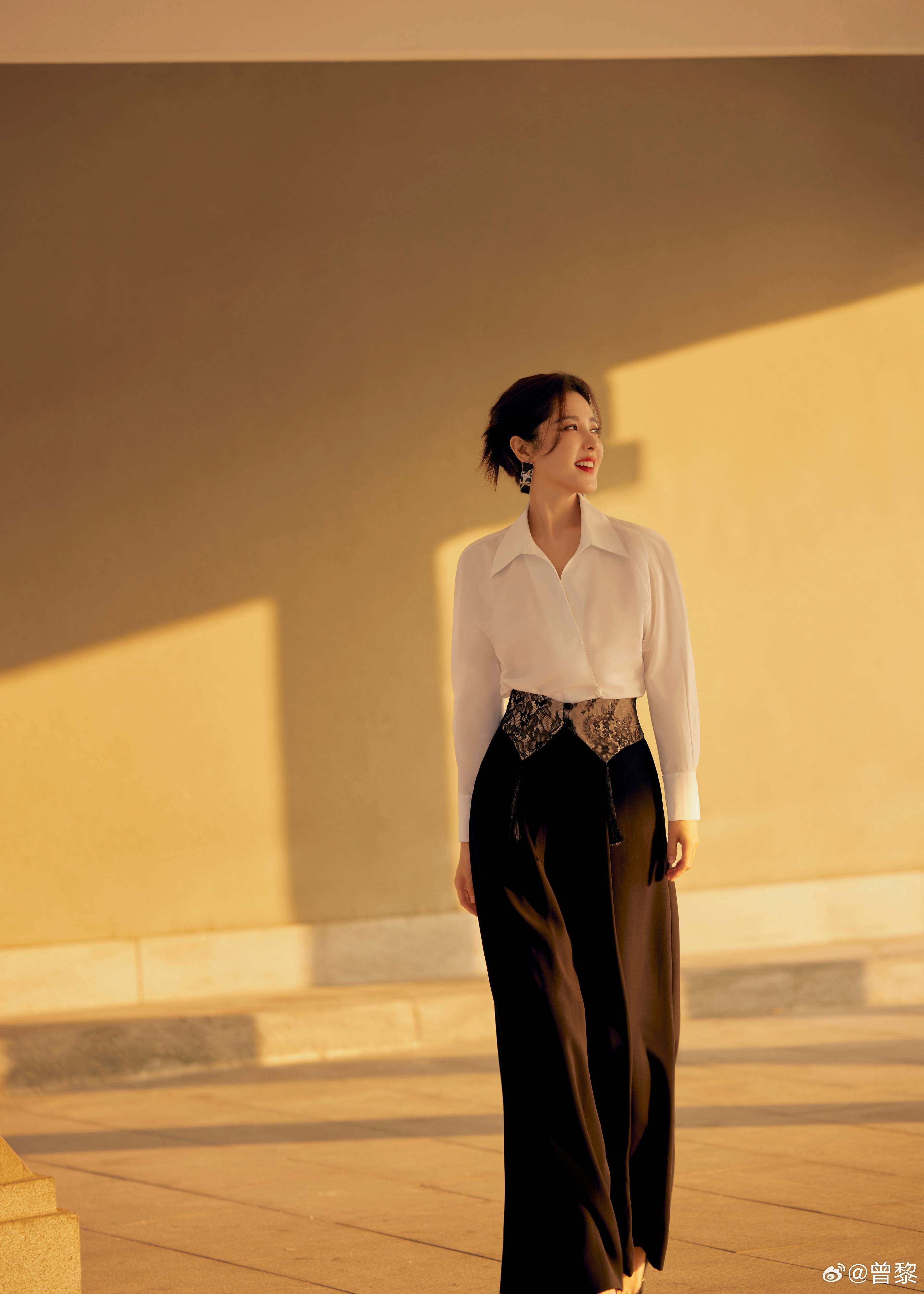 47岁的曾黎在生日当天,状态和气质看上去太好,真羡慕_粉色_养生_气球