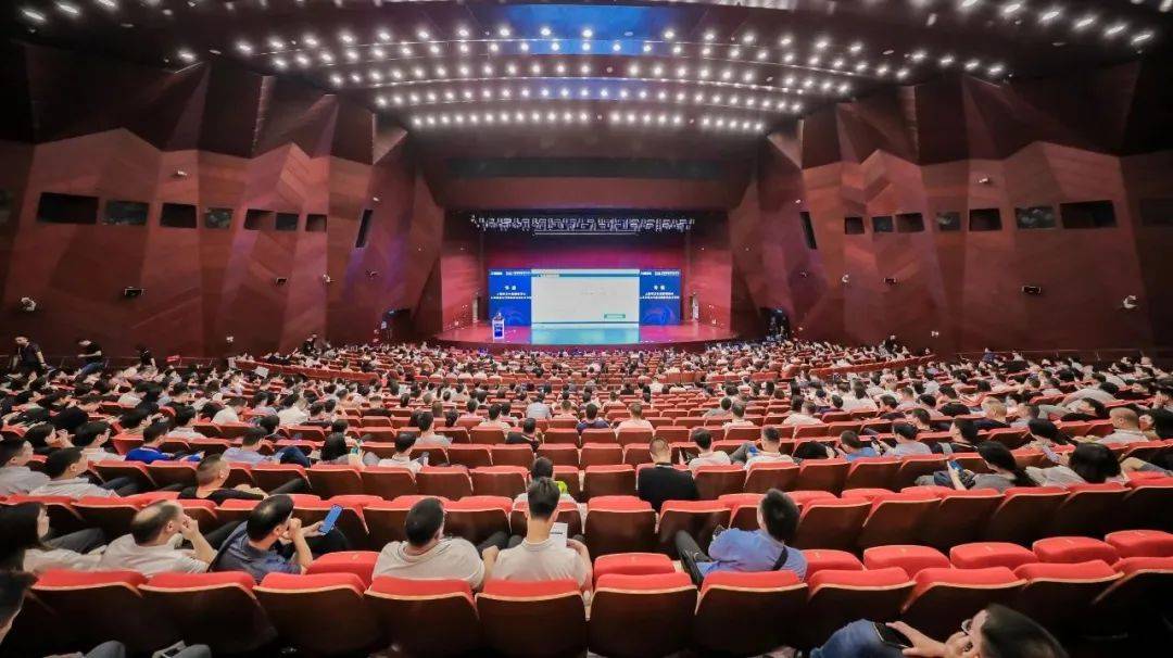 首宏医疗总经理纪梅出席中国医疗器械产业峰会