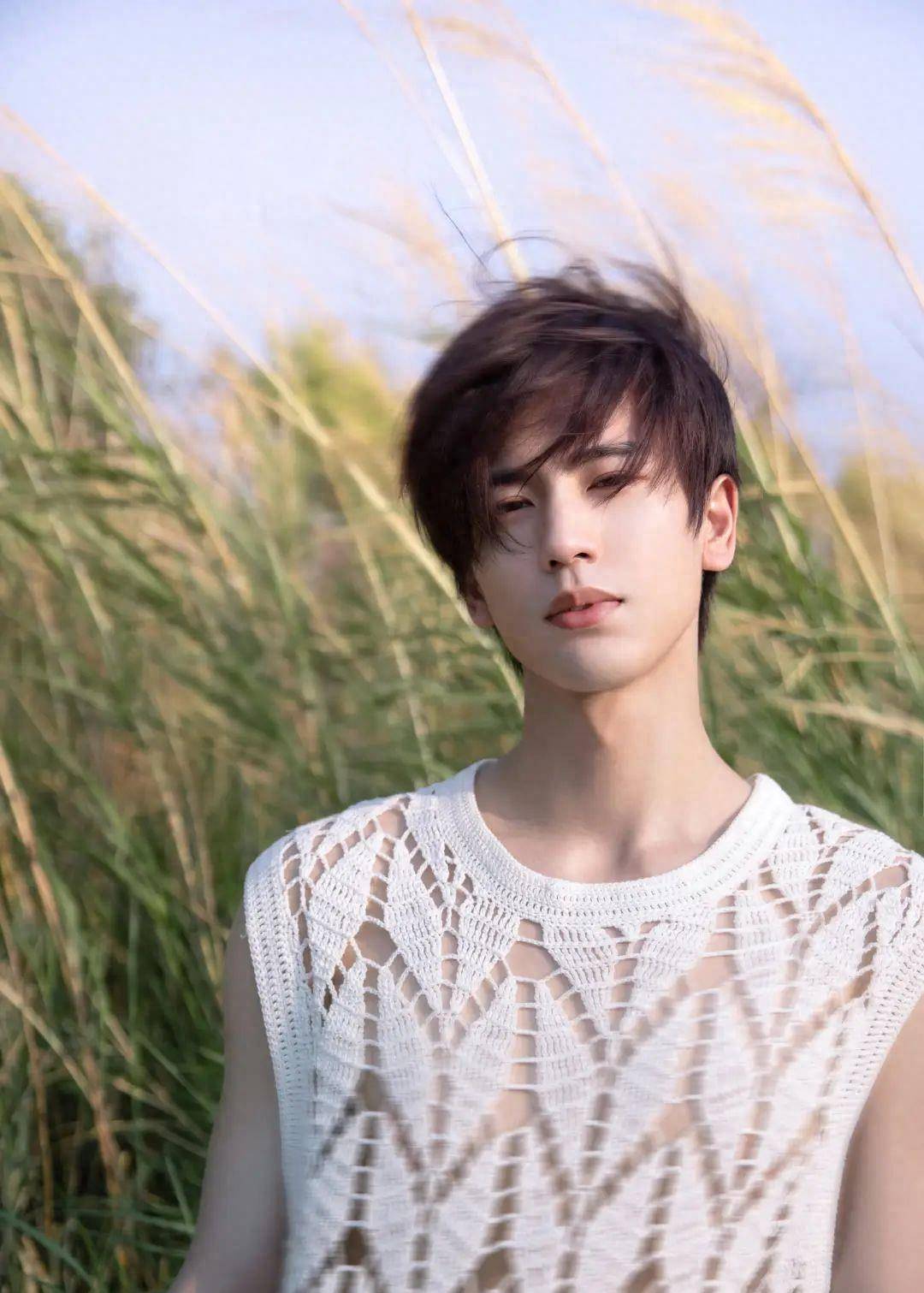 张凌赫是贱民吗?赵丽颖模仿刘亦菲_张杰_谢娜生_孩子