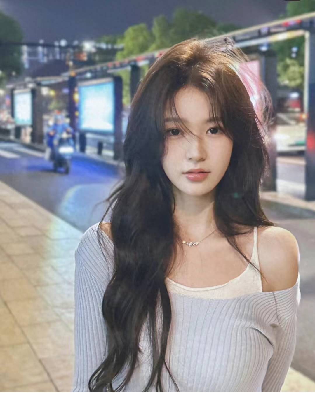 适合圆脸女生的5个发型,显脸瘦又减龄,提升气质好几倍!