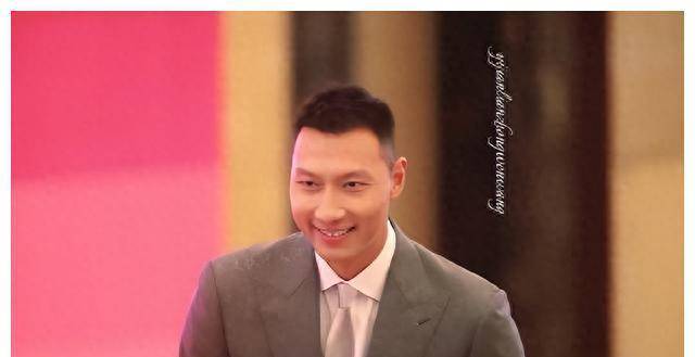 广东双冲击,女子老板助阵!_易建联_冠名_吴迪