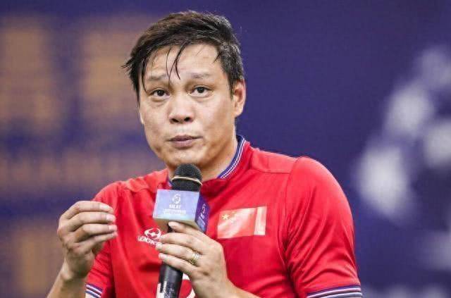 范志毅携小17岁娇妻买豪车,1米73长腿身材傲人_足球_张梦瑾_中国