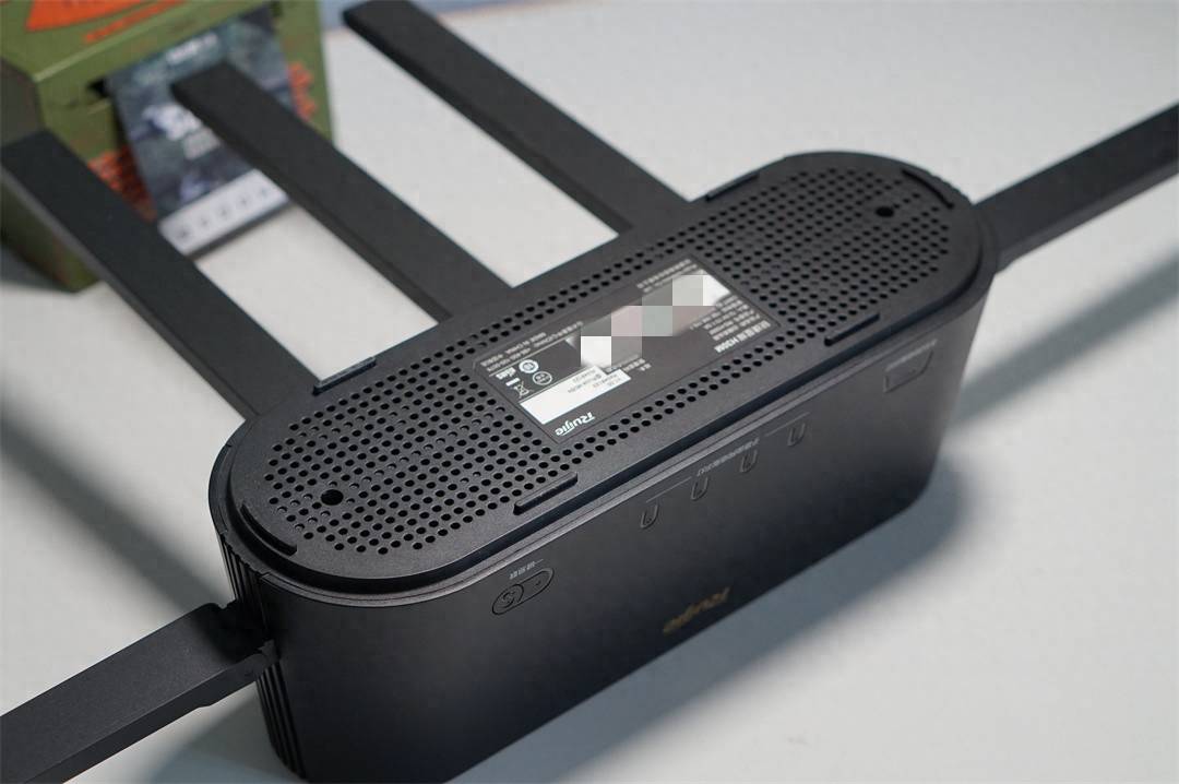 信号强、传输快，大户型路由器首选，锐捷蜂鸟旗舰版评测