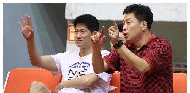 李晓勇背负忍辱开启破冰之旅,反思李春江地方队过往_亚锦赛_罢赛_比赛