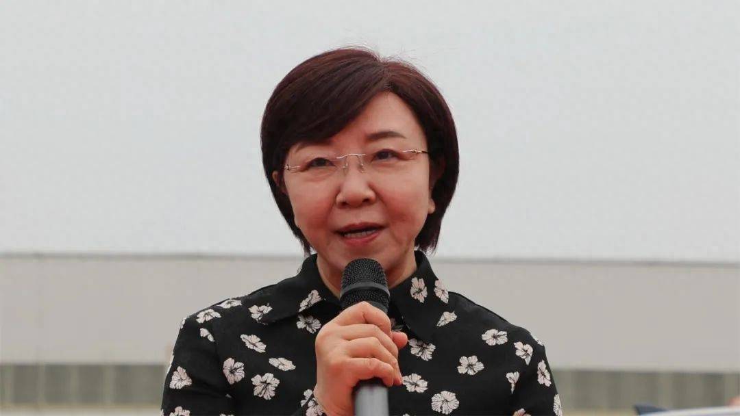 海利尔集团董事长唐学书女士出席"利尔"系投资公司祥泰利尔项目厂房