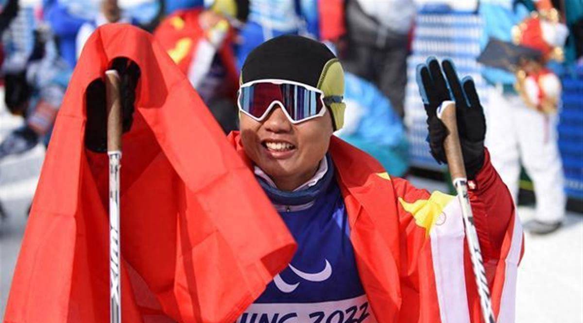 冬残奥会福建小伙夺越野滑雪冠军,他曾躲在家4年_郑鹏_生活_比赛