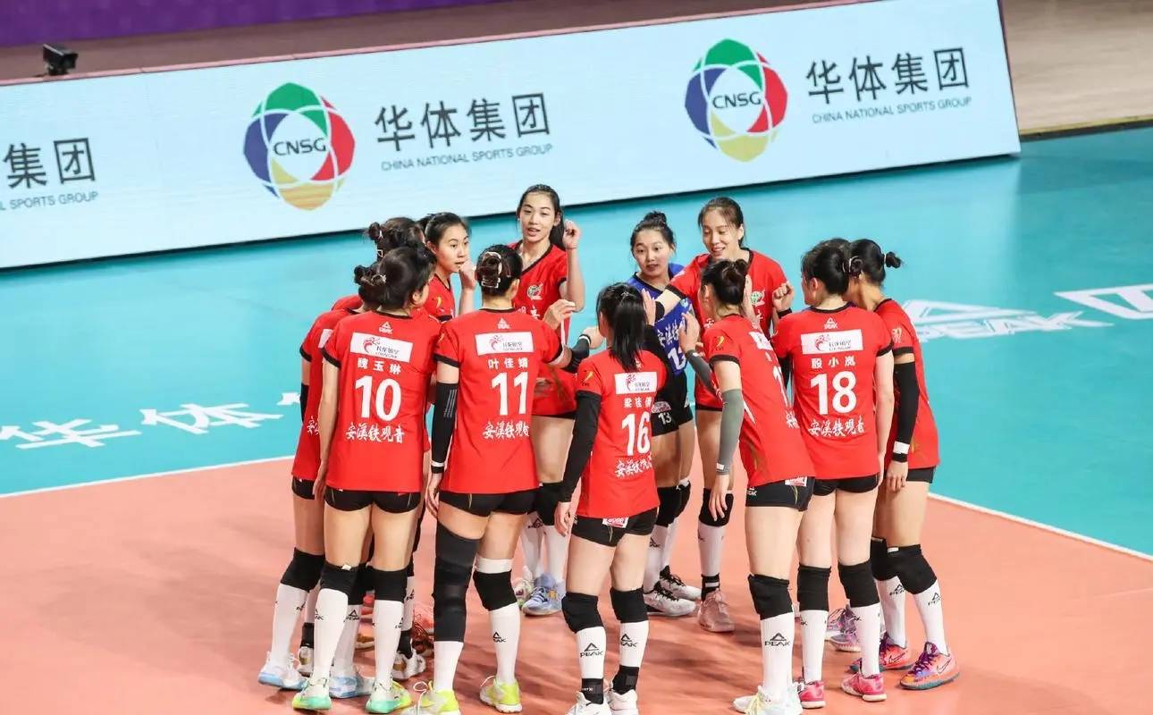 梁玮凡:进步相当大,不仅快球打得风生水起,发球也极具杀伤力_福建队