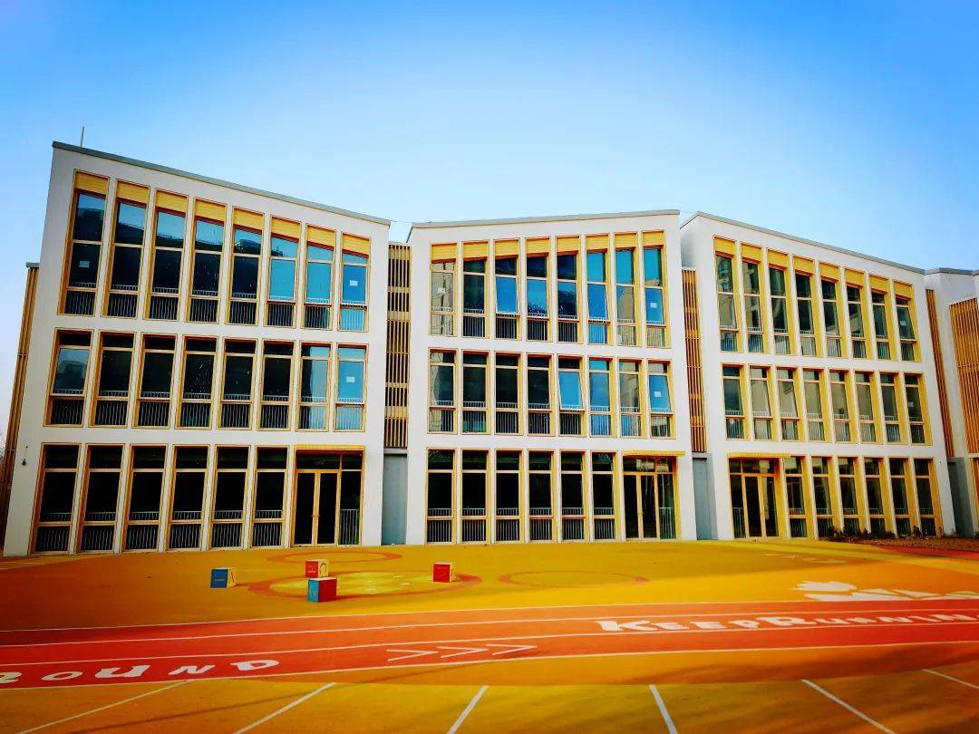 徐州市苏堤路幼儿园徐州市九里山幼儿园位于天齐南路18号,园内规模为