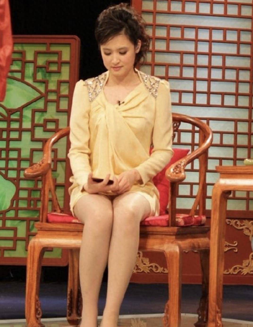 电视主持人桑晨:21岁进电视,工作29年零绯闻,男子身份至今成谜_播音