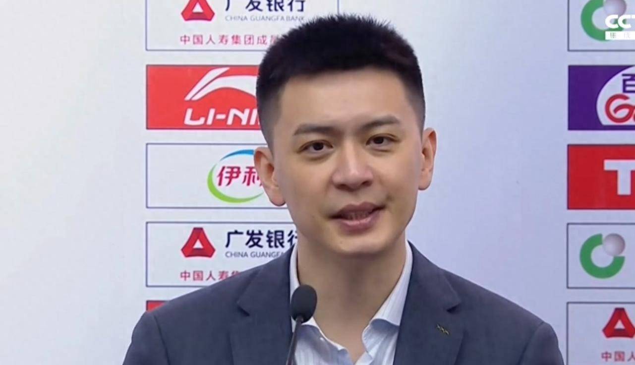 辽篮传奇杨鸣告别:16年球员生涯和3年教练职务,他的薪酬曝光