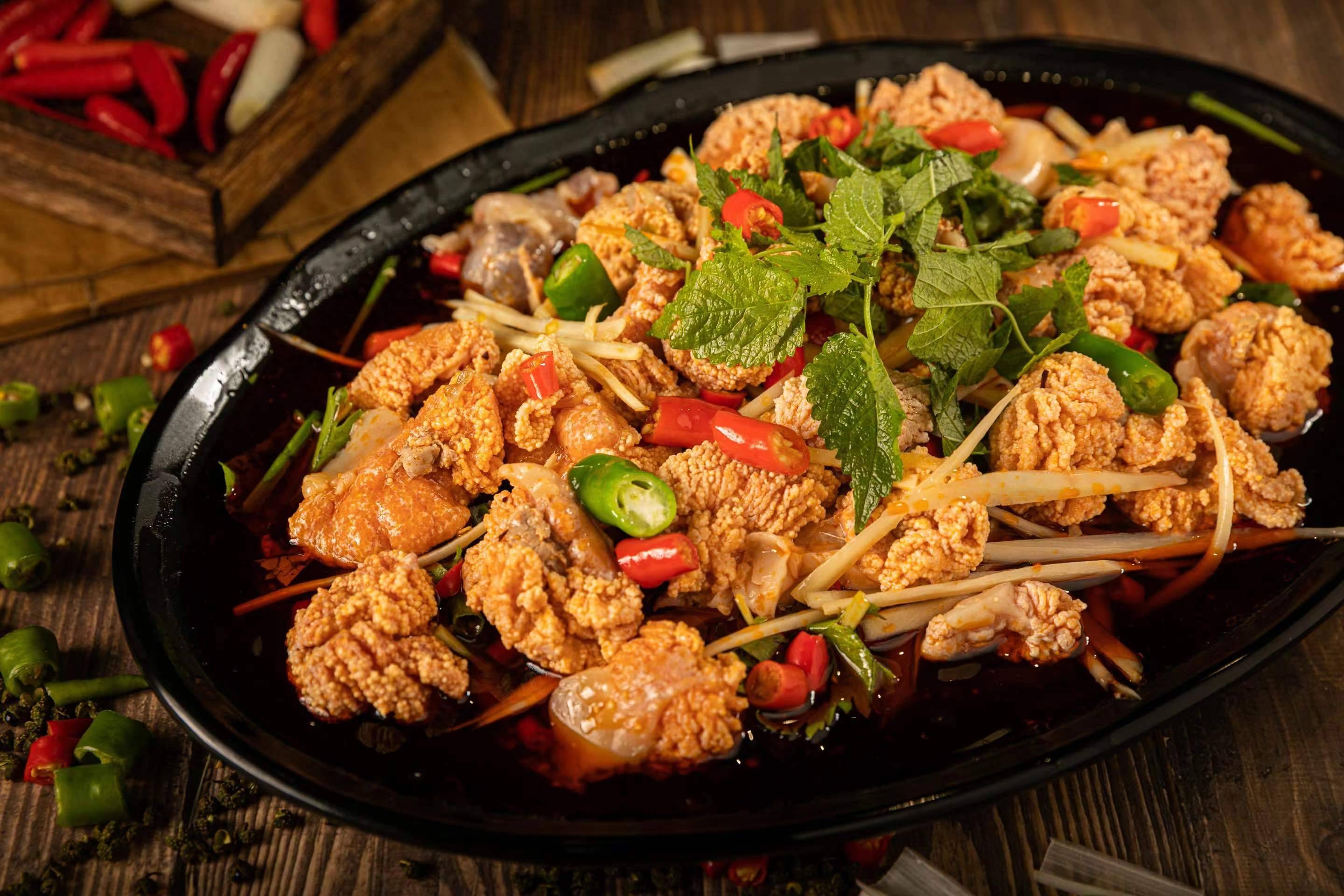 自贡鸿鹤仔姜鲜锅兔:打造地道盐帮菜特色美食文化_店里_菜品_丹桂