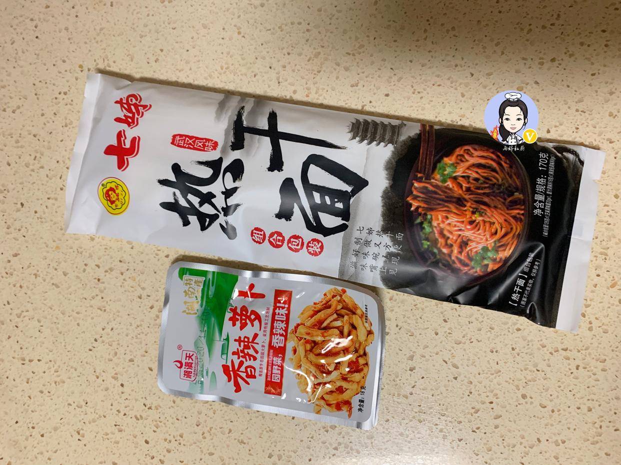 买方便面时,别只盯着"康师傅",这6款"宝藏方便面"也尝尝_开水_特产_华