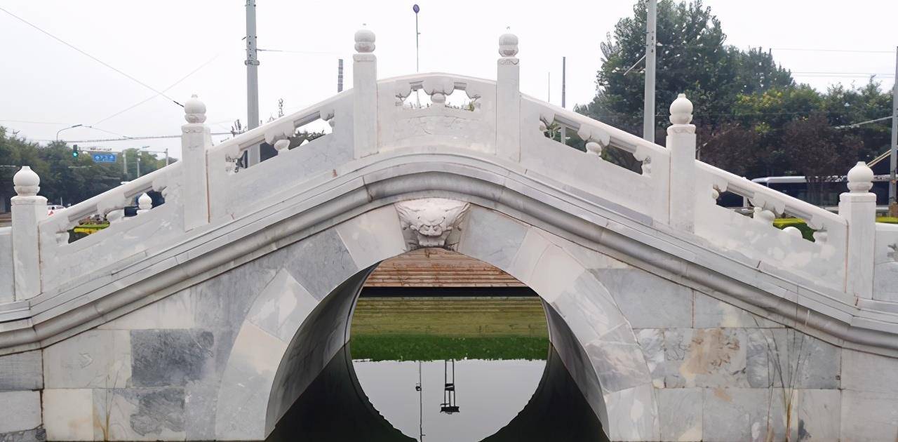 老北京说不开绕不走的地点,北京天桥究竟经历了怎样的演变?