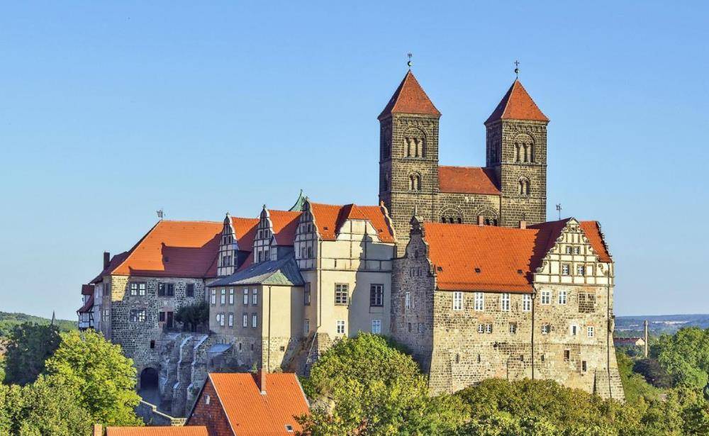 日耳曼史评述——德意志城镇特点及在文化信仰方面的历史源流