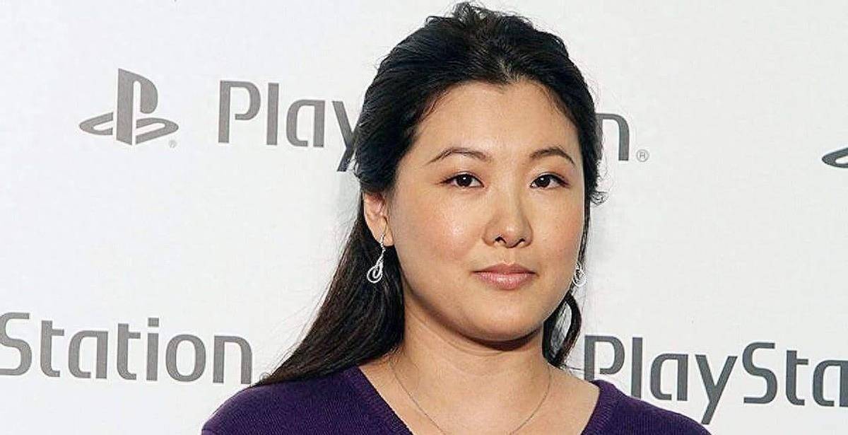 冠军伏明霞嫁大26岁富豪,为了让她生4胎,梁锦松花百亿买下医院_孩子