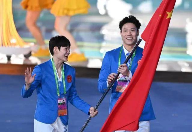 覃海洋护旗,汪顺点火,但一定有很多人为孙杨感到遗憾_杭州_亚运会