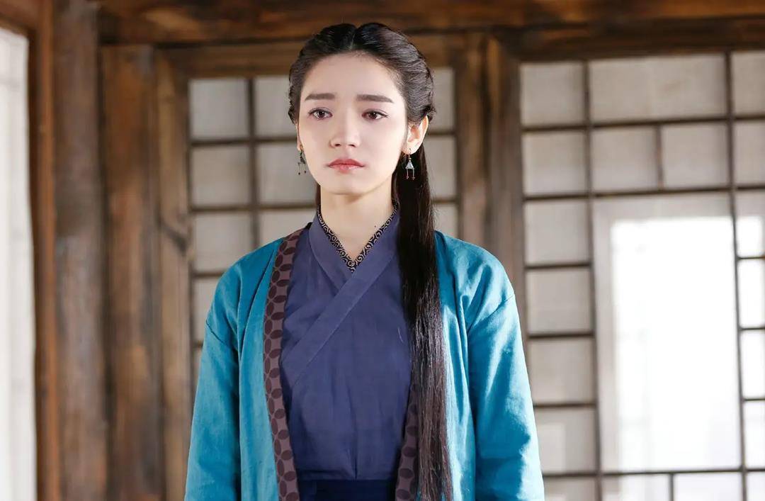 杨幂旗下有"嘉行四美",跟着她蹭大制作出圈,却怎么也捧不红_公司_资源