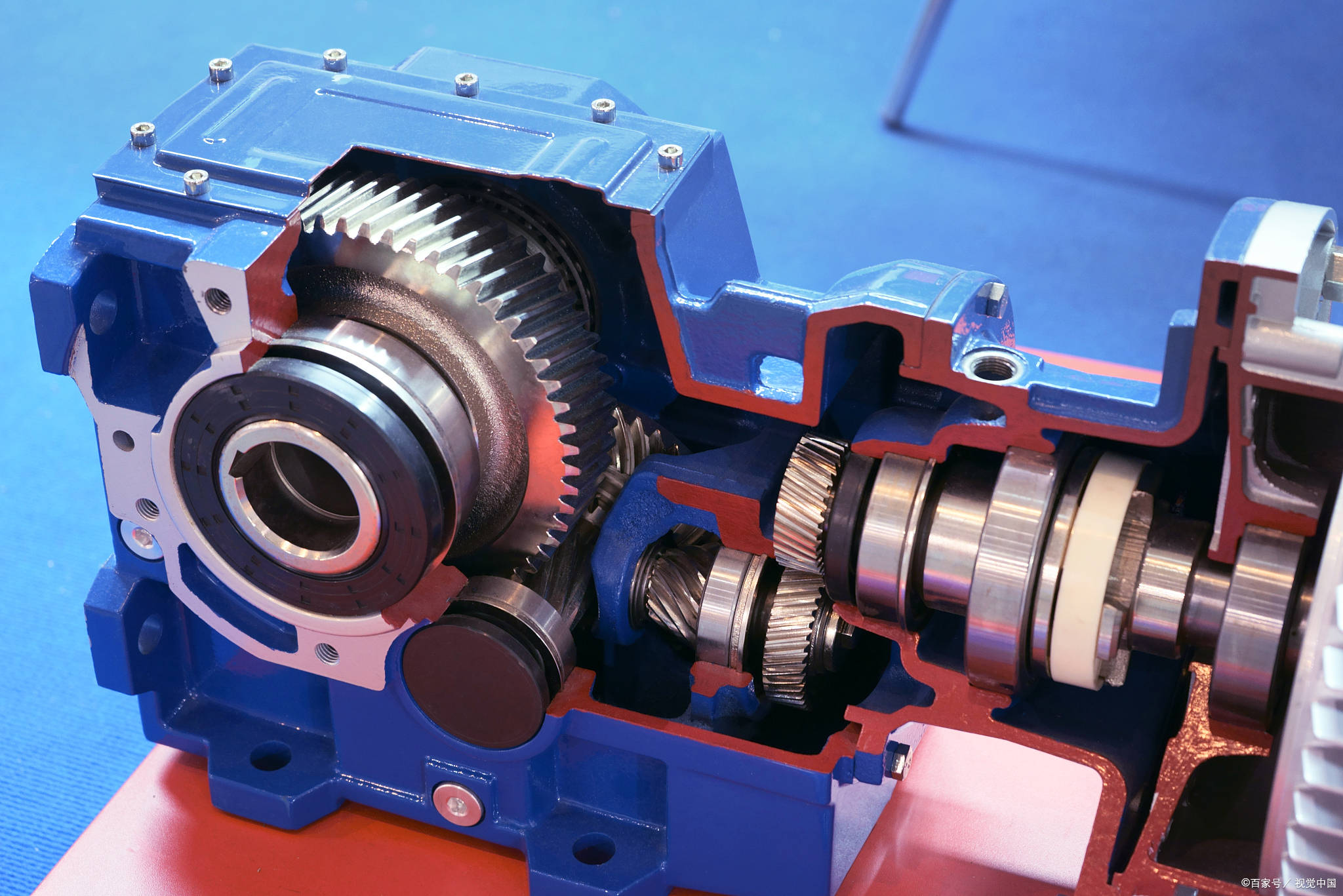 k77齿轮减速电机 斜齿轮减速机 硬齿面减速箱非标定制 性能稳定