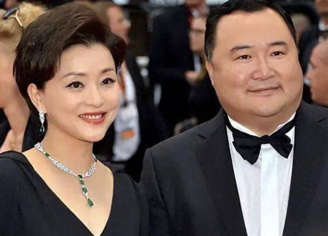 曾与费翔爱恨缠绵,嫁外籍老公后多次被质疑离开_吴征_爱情_事业