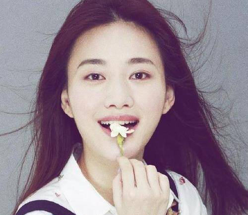 新《鹿鼎记》阿珂被吐槽历届最丑,曾参加超女,比张一山还大四岁_郭泱