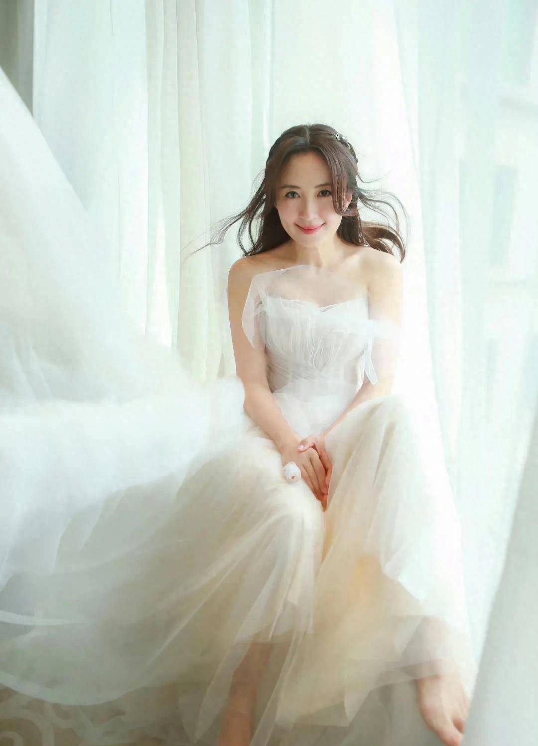 杨童舒:在剧组意外怀孕,低调生子,老公不是于和伟_爸爸_婆婆_朋友家