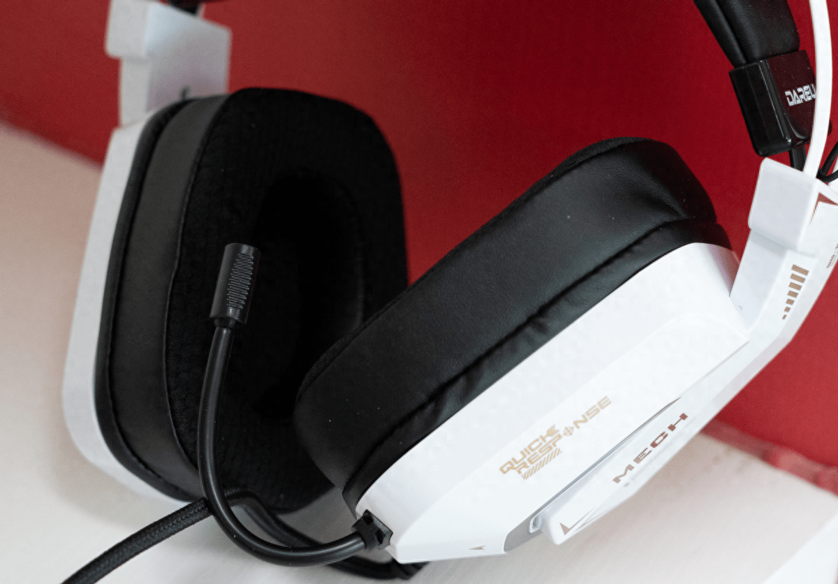 虚拟环绕7.1音效、RGB灯效颜值在线,达尔优EH732电竞耳机体验