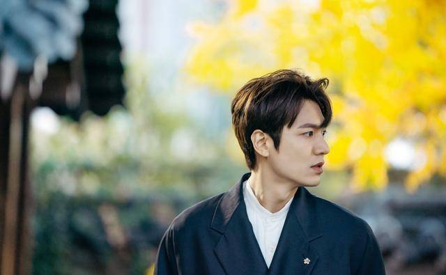 李敏镐新剧终于秀身材!